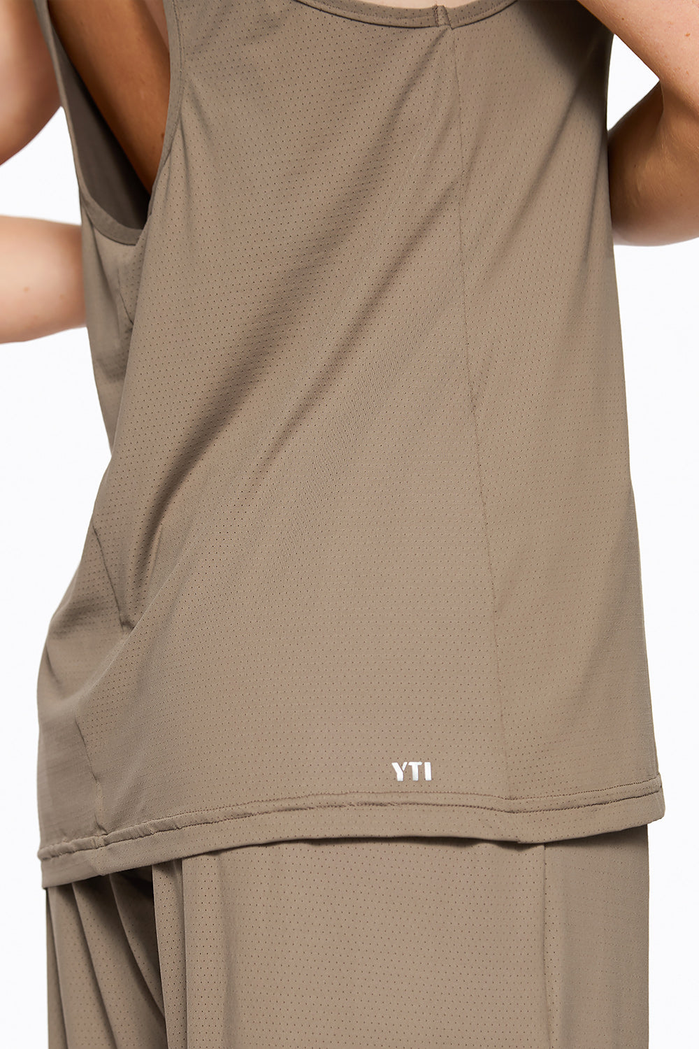 Camiseta Regata Cavendi Castanho